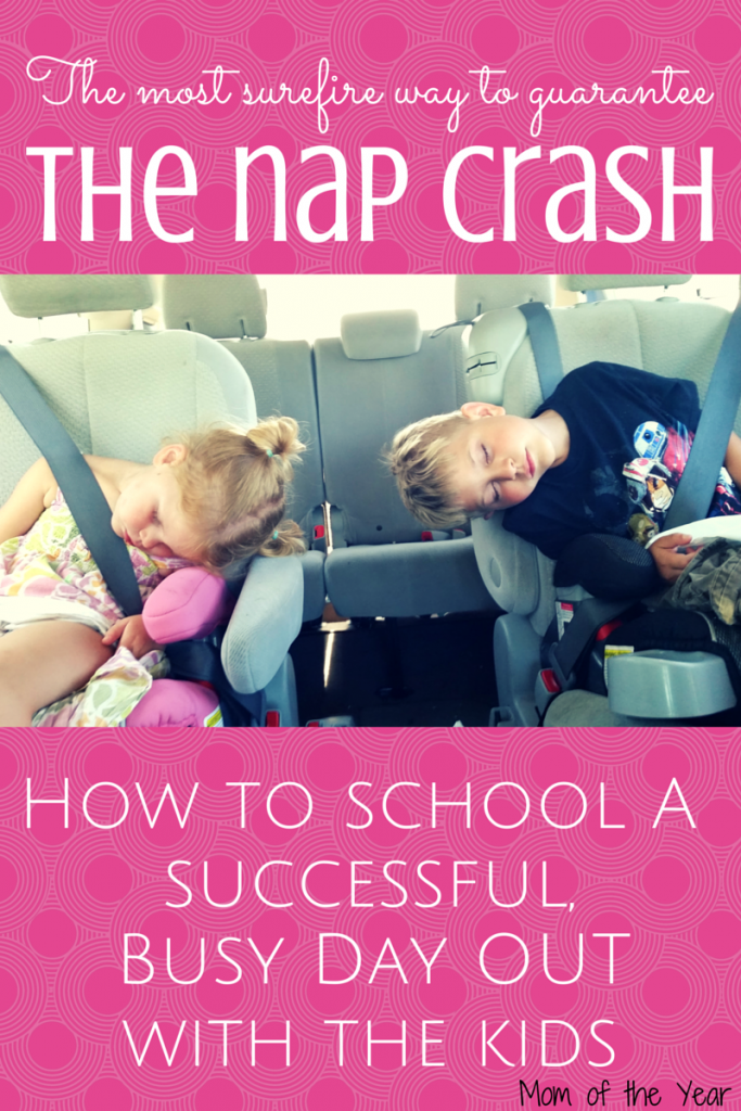 Headed to the amusement with kids? It can seem daunting, but with these 5 savvy tips from parents who have done it tons of times over, you can have a great, (semi) non-stressful day! Study up and get then get the fun on!