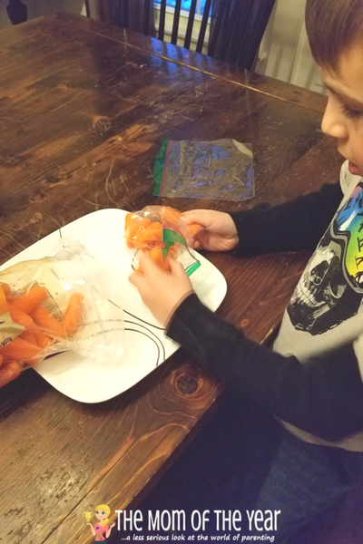 Want to put together a gift for a cancer patient but not sure what to get her? No worries, these 10 smart ideas have you covered. Before being in this situation myself with my own mother, I never would have thought of half of these gift ideas!