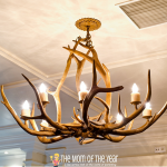 Love the rustic decor look? A DIY Deer Antler Chandelier is the perfect accent piece for your home! Store-bought versions can be PRICEY, but with these 6 easy how-to steps, you can make your own without the hefty price tag--and it's way easier than you think with this hack for getting started!