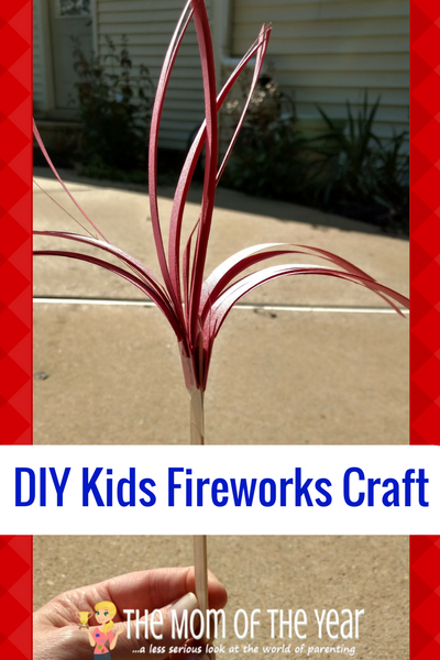 Looking for a fun way to celebrate July 4th with your kids? This DIY Kids Firework Display includes it all--lights, noise and fun! Go celebrate and get your patriotic on!