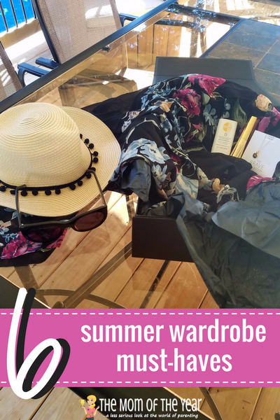 Not sure where to start with your summer wardrobe? Grab these 6 smart, well-planned summer fashion accessories, add them to what you already have and you will be well set, mama! Time to get your summer on! P.S. #5 is GENIUS!