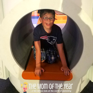 Crushing on a trip to Central Florida? You MUST check out the family-friendly Kennedy Space Center. Grab these 9 genius insider tips to make your visit a smooth hit!