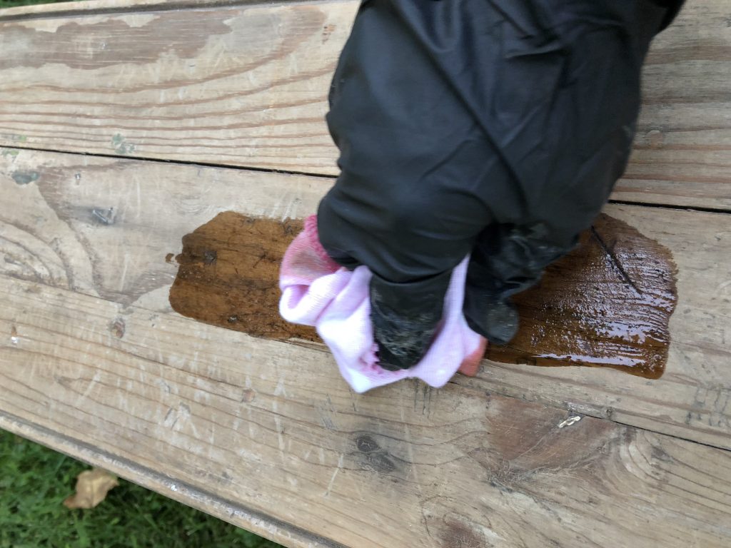 Want to preserve an old piece of furnture? Following this simple and smart DIY how-to to stain and seal wood so it will last! These steps are so clear, and I would never have know the trick to the poly coat!