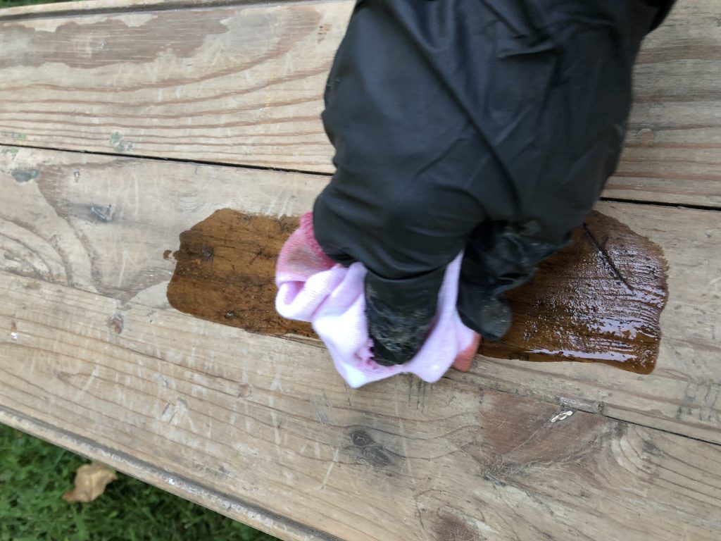 Want to preserve an old piece of furnture? Following this simple and smart DIY how-to to stain and seal wood so it will last! These steps are so clear, and I would never have know the trick to the poly coat!