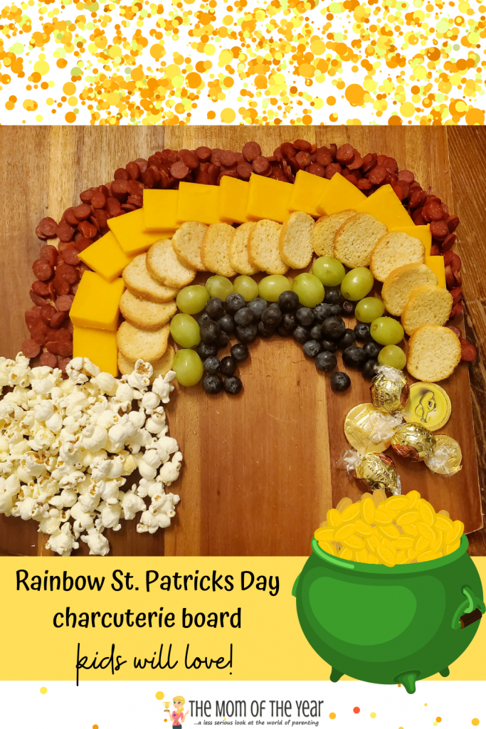 These kid-friendly St. Patrick's Day charcuterie boards are such a fun way to celebrate the holiday with a little magical fun! I would never have though of this idea for the end of the rainbow leprechaun's pot of gold! How creative and cute!