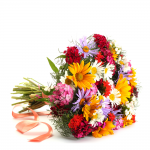 Not sure what to get mom for Mother's Day? A flower bouquet is ALWAYS the best bet for these 5 reasons--check out how fail-proof #3 is!