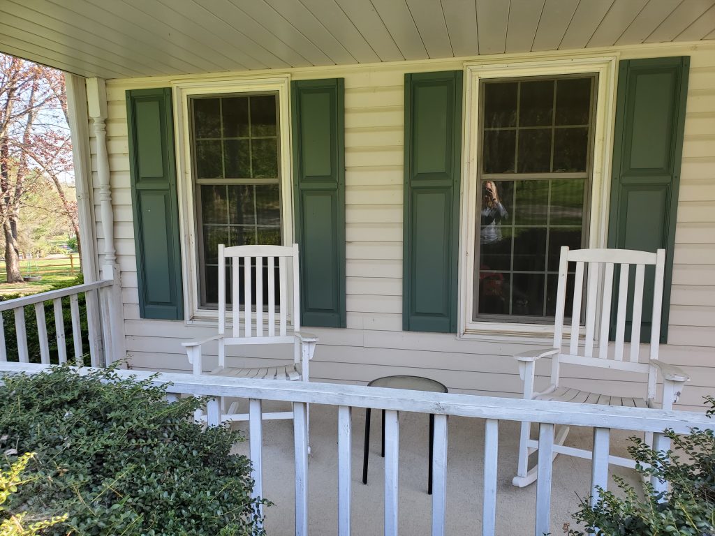 comfy patio set  for your front porch