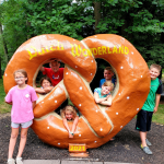 These pro insider tips for visiting Dutch Wonderland will make a HUGE difference for your trip! Check them out and feel like a boss!