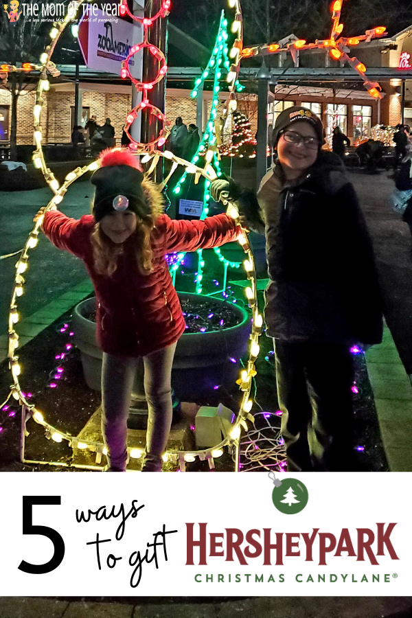 A Hersheypark Christmas gift is the perfect way to give smiles and fun to a loved one on your list! Get the how-to scoop HERE!
